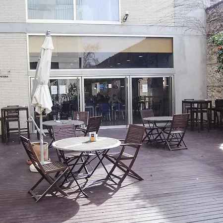 Residencia La Petxina Otel 2*