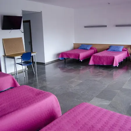 Residencia La Petxina Otel 2*